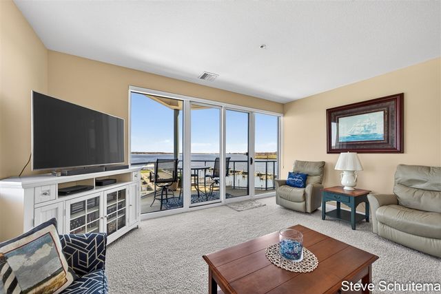 2964 Lakeshore Drive W 304, Muskegon, MI 49441