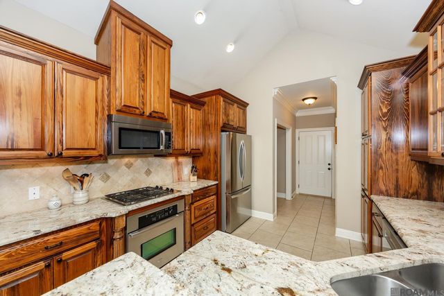 11165 Hillpark Ave, Baton Rouge, LA 70810