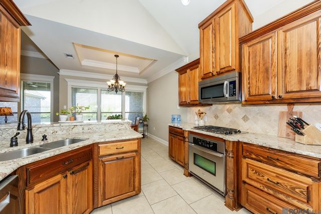 11165 Hillpark Ave, Baton Rouge, LA 70810