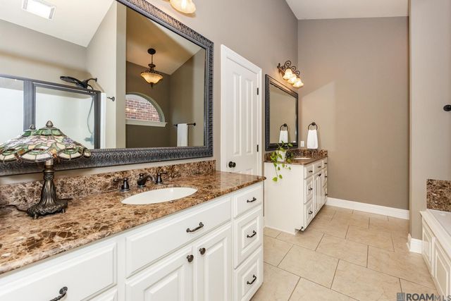 11165 Hillpark Ave, Baton Rouge, LA 70810