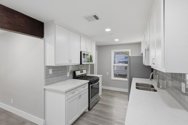 5718 Cherry, Houston, TX 77026