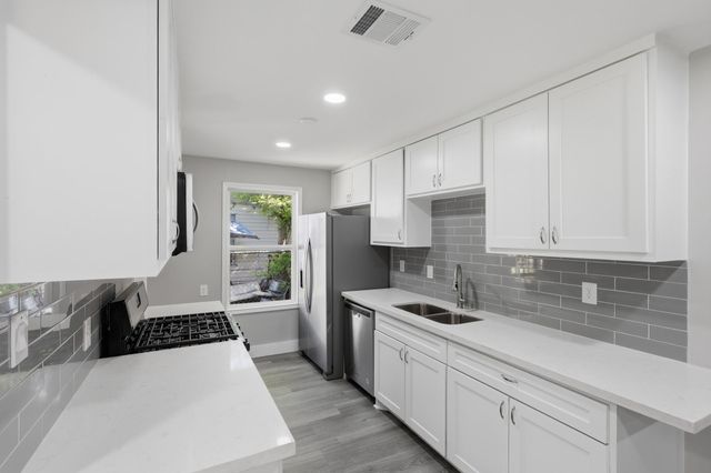 5718 Cherry, Houston, TX 77026