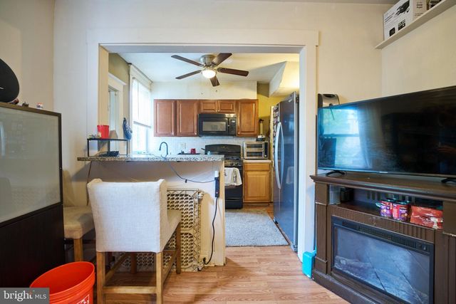 56 CHERRY ST, Willow Grove, PA 19090