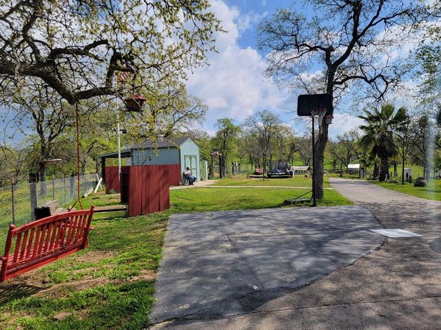 33323 Buttercup Lane, Yokuts Valley, CA 93675