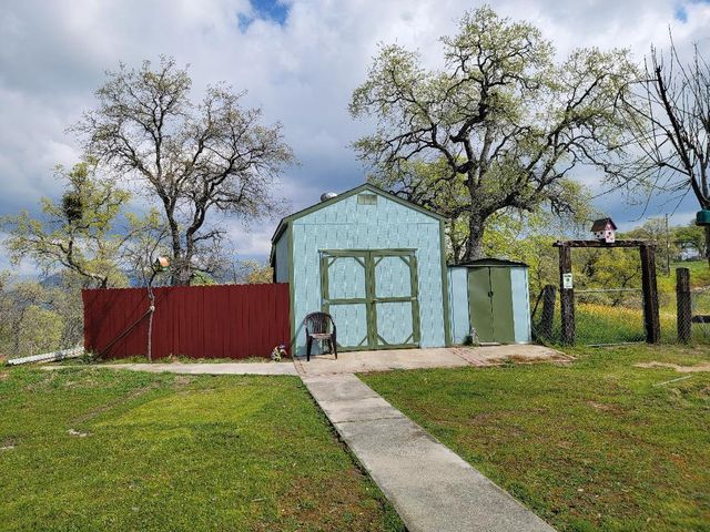 33323 Buttercup Lane, Yokuts Valley, CA 93675