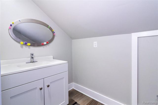 9167 American Street, Detroit, MI 48204