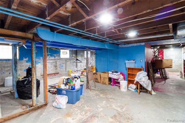 9167 American Street, Detroit, MI 48204