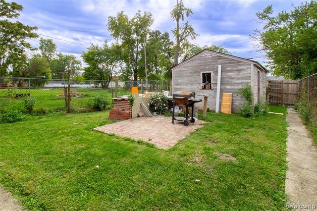 9167 American Street, Detroit, MI 48204