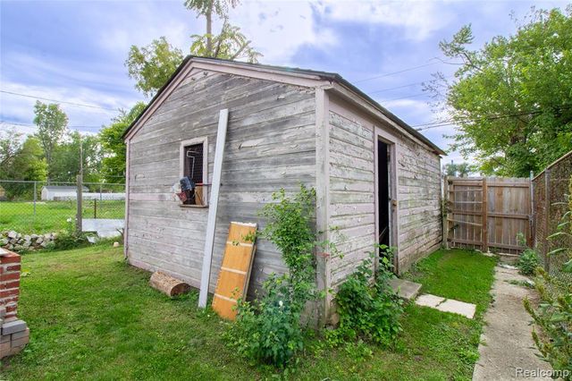 9167 American Street, Detroit, MI 48204