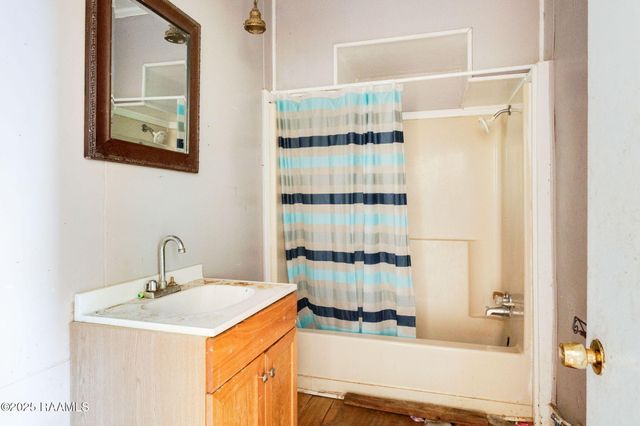 714 Henshaw Drive, New Iberia, LA 70560