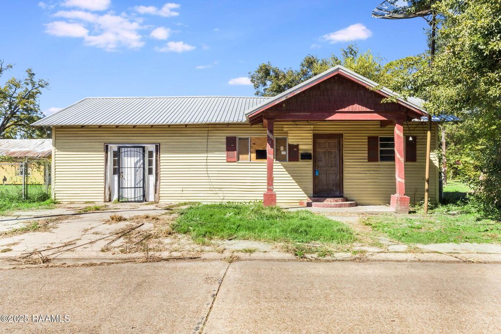 714 Henshaw Drive, New Iberia, LA 70560