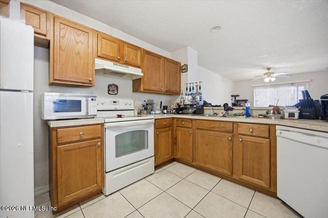 8550 ARGYLE BUSINESS Loop 208, Jacksonville, FL 32244