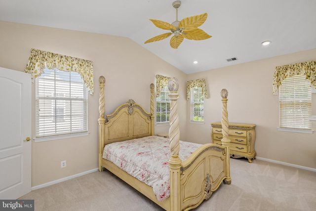 226 NIGHT HAWK CIR, West Deptford, NJ 08086
