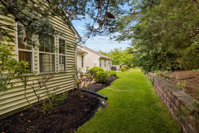 226 NIGHT HAWK CIR, West Deptford, NJ 08086