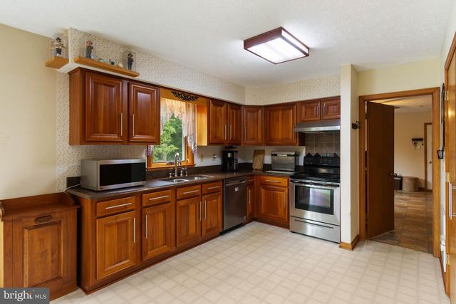 2380 MOREAU DR, Westminster, MD 21158