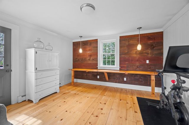 64 Kingston Road, Exeter, NH 03833