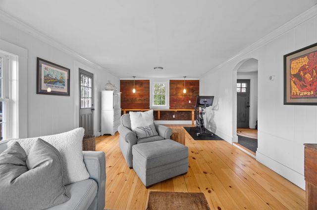 64 Kingston Road, Exeter, NH 03833