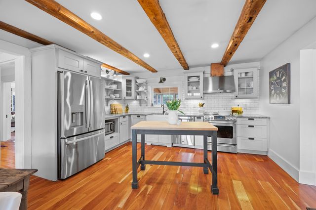 64 Kingston Road, Exeter, NH 03833