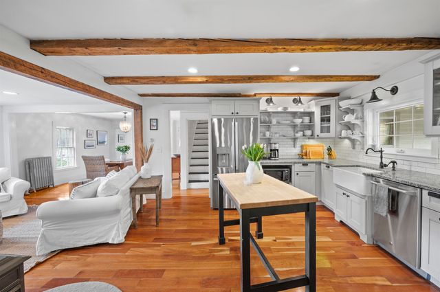 64 Kingston Road, Exeter, NH 03833