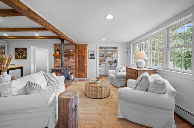 64 Kingston Road, Exeter, NH 03833