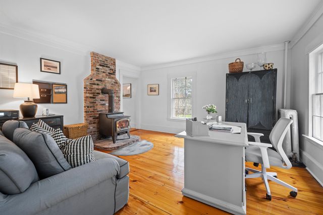 64 Kingston Road, Exeter, NH 03833