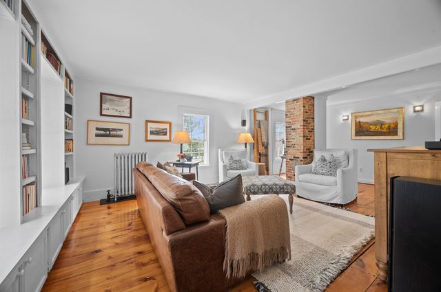 64 Kingston Road, Exeter, NH 03833