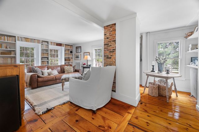 64 Kingston Road, Exeter, NH 03833