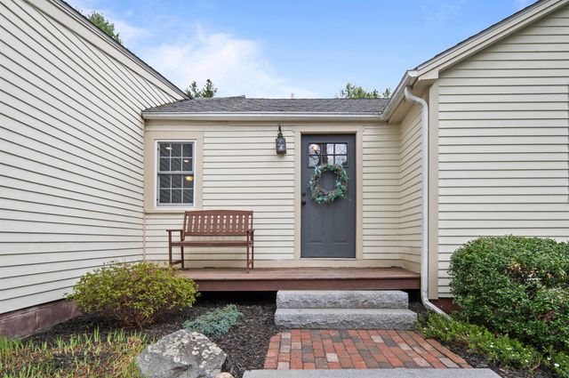 64 Kingston Road, Exeter, NH 03833