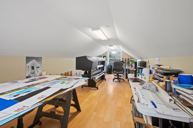 64 Kingston Road, Exeter, NH 03833
