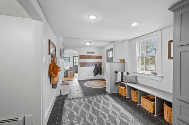 64 Kingston Road, Exeter, NH 03833