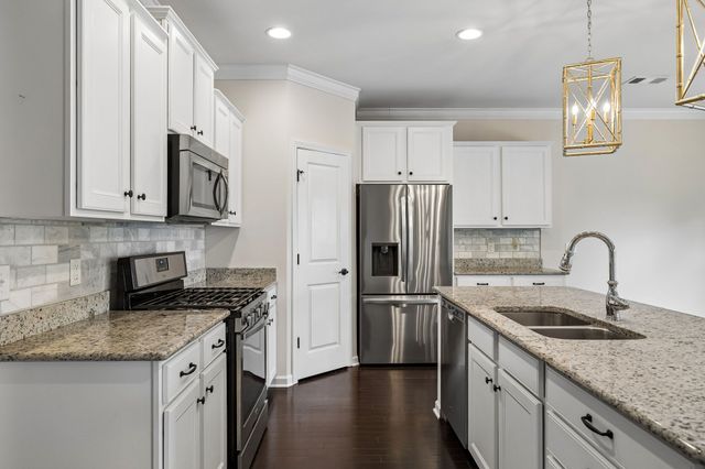 5008 Stately Dr, Thompsons Station, TN 37179