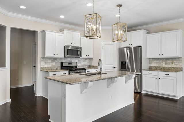 5008 Stately Dr, Thompsons Station, TN 37179