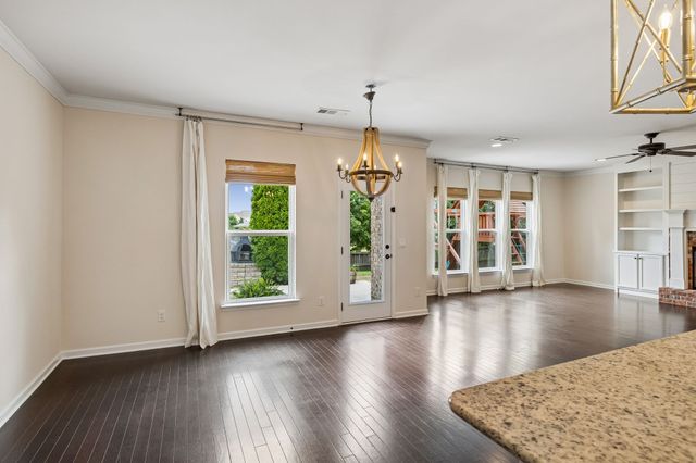 5008 Stately Dr, Thompsons Station, TN 37179