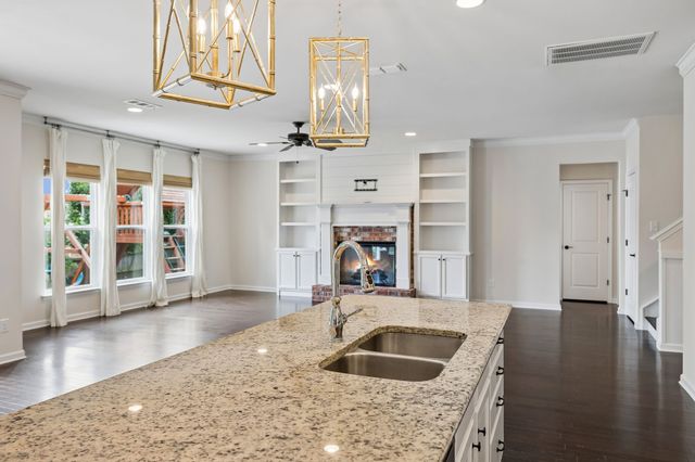 5008 Stately Dr, Thompsons Station, TN 37179