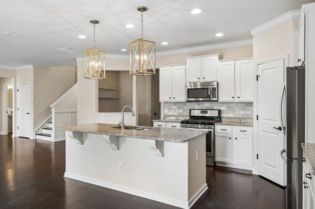 5008 Stately Dr, Thompsons Station, TN 37179