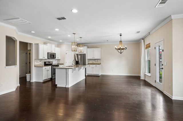 5008 Stately Dr, Thompsons Station, TN 37179