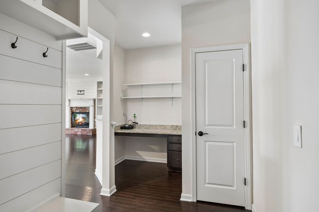 5008 Stately Dr, Thompsons Station, TN 37179