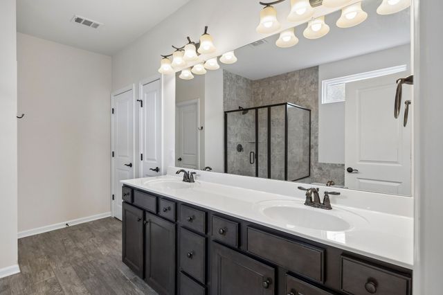 5008 Stately Dr, Thompsons Station, TN 37179