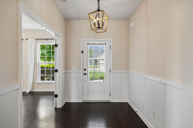 5008 Stately Dr, Thompsons Station, TN 37179