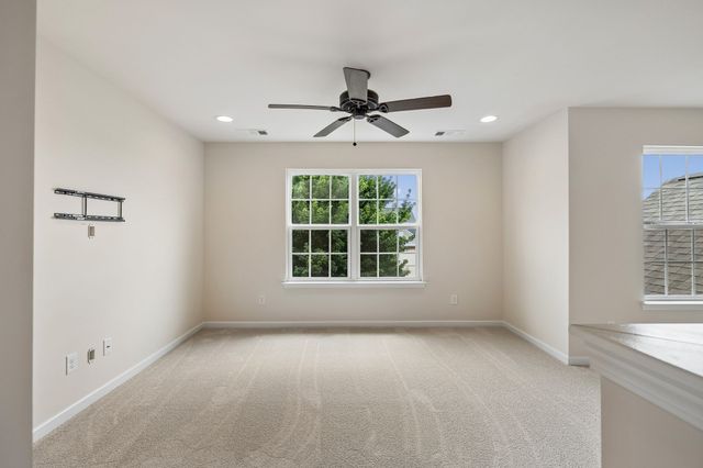 5008 Stately Dr, Thompsons Station, TN 37179