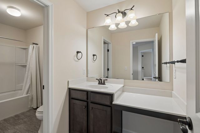 5008 Stately Dr, Thompsons Station, TN 37179