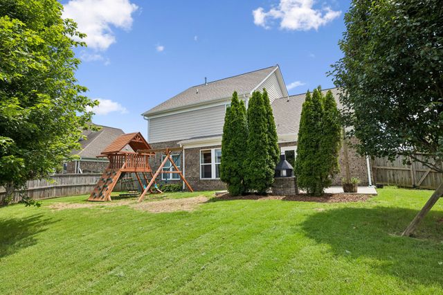 5008 Stately Dr, Thompsons Station, TN 37179