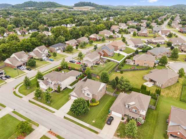 5008 Stately Dr, Thompsons Station, TN 37179