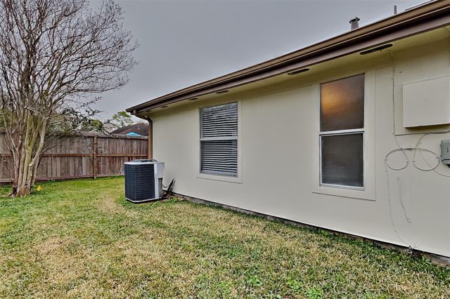 4311 Duesenberg Court, Pearland, TX 77584