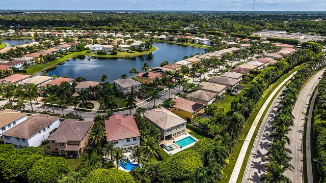9535 PHIPPS Lane, Wellington, FL 33414