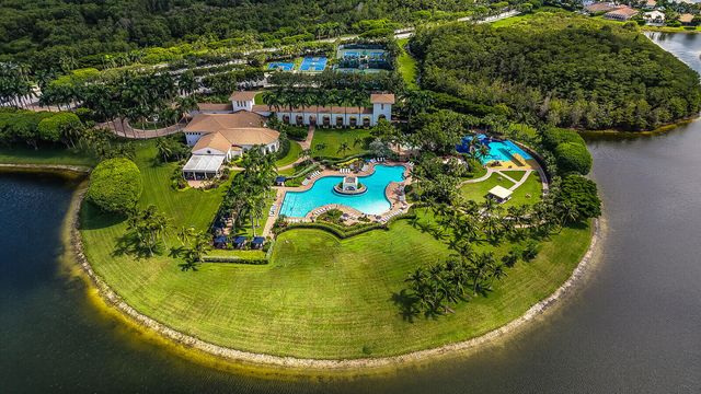 9535 PHIPPS Lane, Wellington, FL 33414