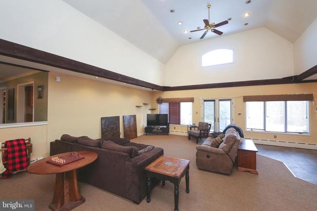 531 HUNSICKER RD, Telford, PA 18969