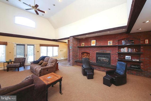 531 HUNSICKER RD, Telford, PA 18969