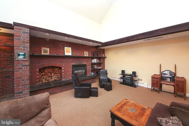 531 HUNSICKER RD, Telford, PA 18969