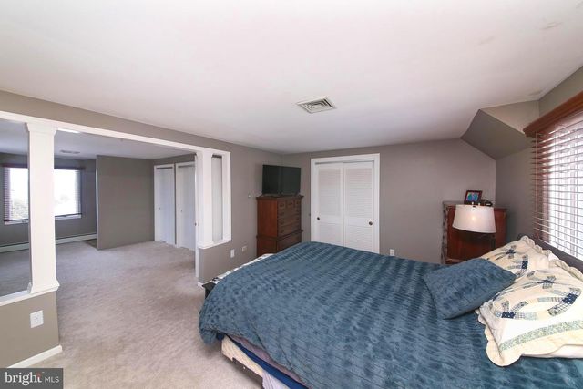 531 HUNSICKER RD, Telford, PA 18969